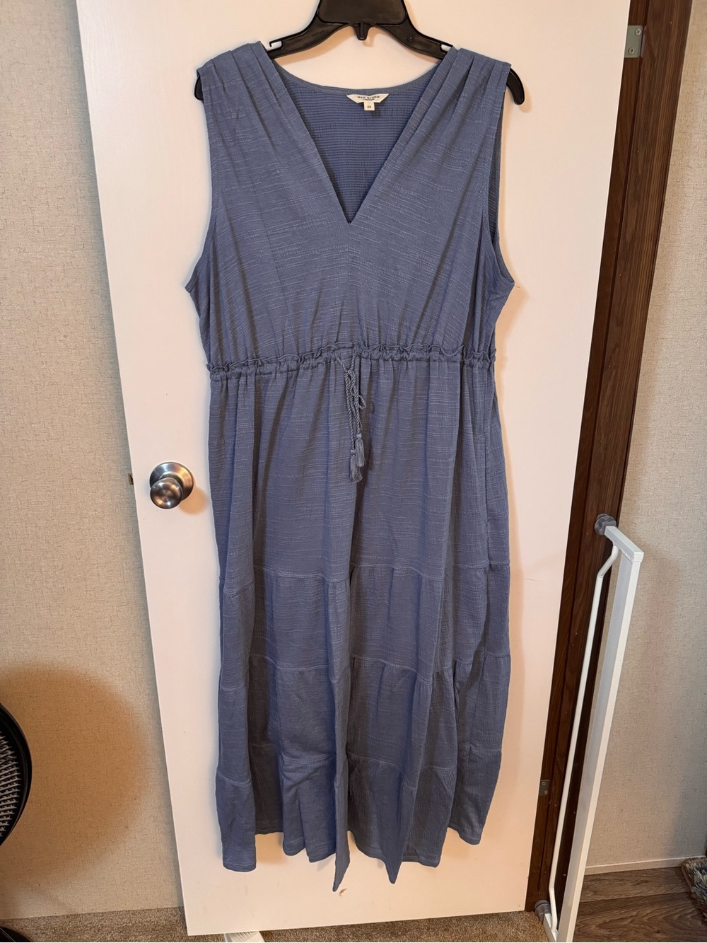Sleeveless Blue V-Neck Maxi Dress